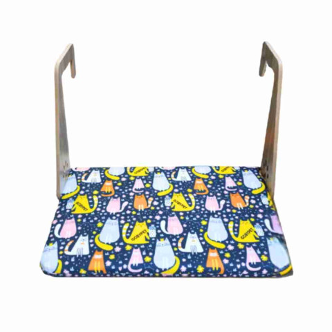 2284-Gobby Pati ve Kedi Desenli Peluş Kedi Radyatör Yatağı – Askılı ve Sıcak Tutan Tasarım